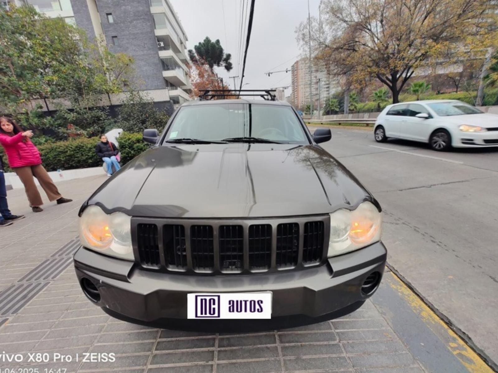 Jeep NEW GRAND CHEROKEE LAREDO 4X4 2006 - Foto 2 de 7