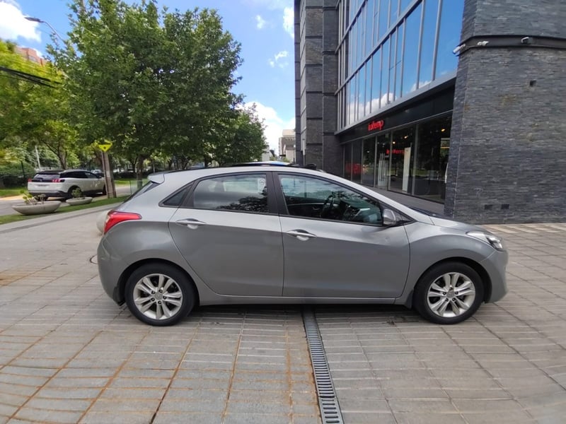 Hyundai I30 1.6 GLS 4X2 GD SUNROOF 6MT 5P 2015 - Imagen 5 de 10