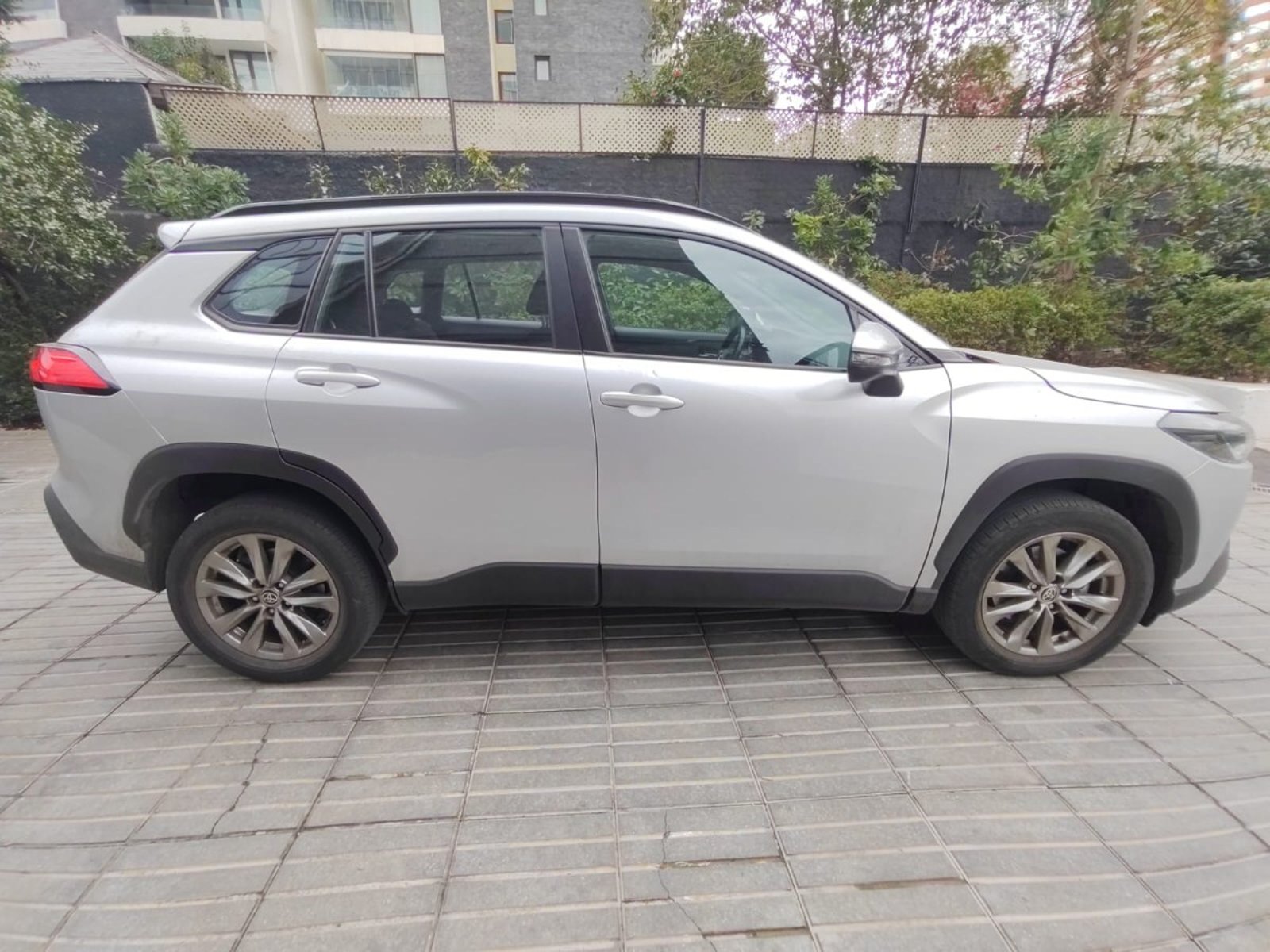 Toyota COROLLA CROSS 2.0 XEI 4X2 CVT AT 5P 2022 - Imagen 3 de 10