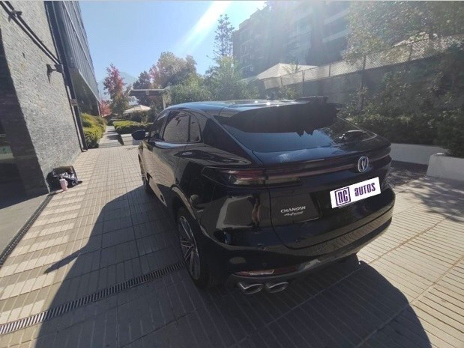 Changan UNI-K 2.0T Elite Auto 4WD 2024 - Foto 4 de 10