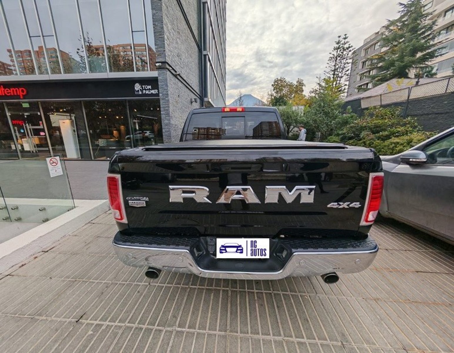 RAM 1500 LARAMIE CREW CAB 4X4 DIESEL 2020 - Imagen 5 de 10