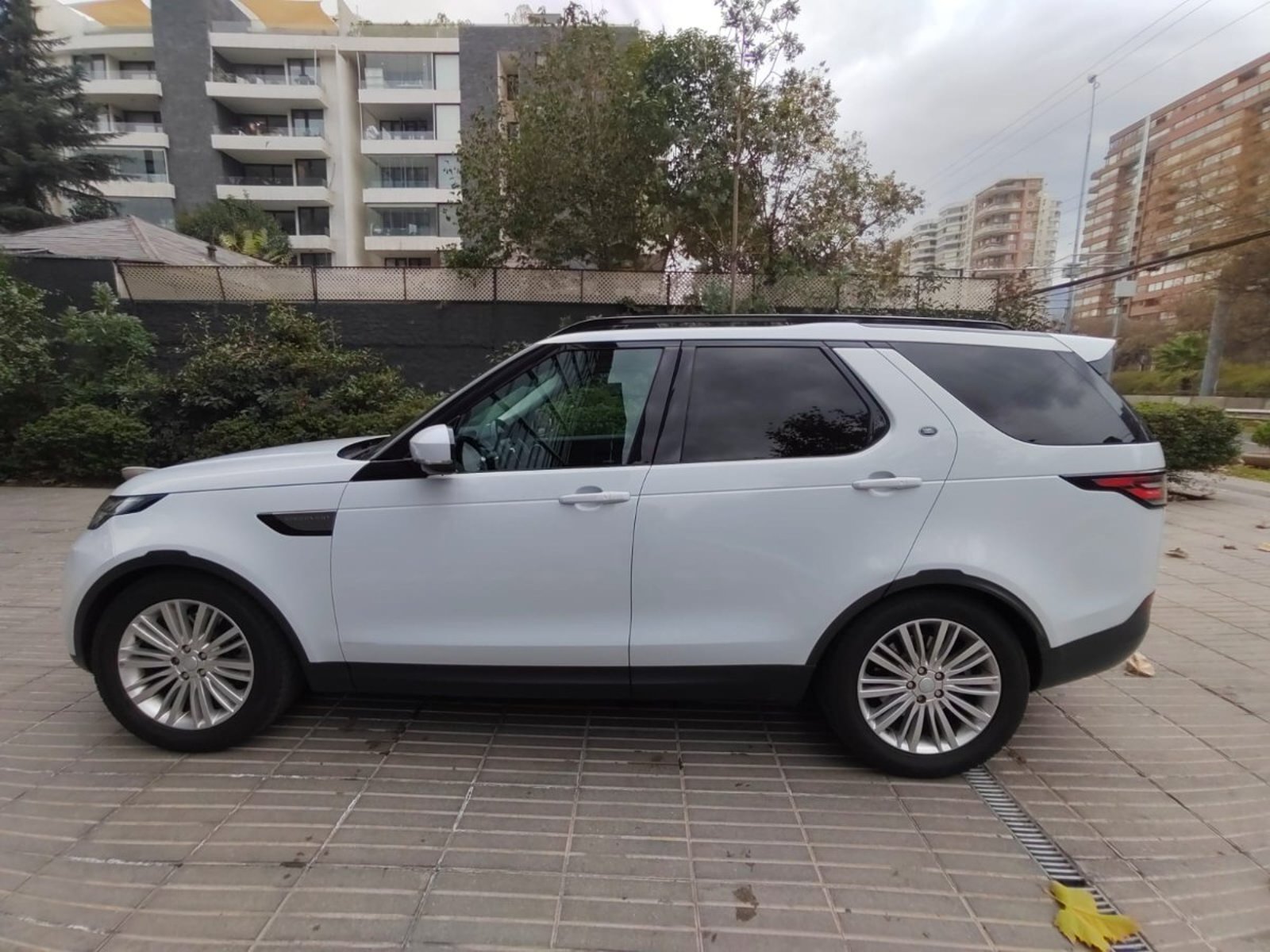 Land Rover DISCOVERY NEW DISCOVERY 3.0 2018 - Foto 4 de 10