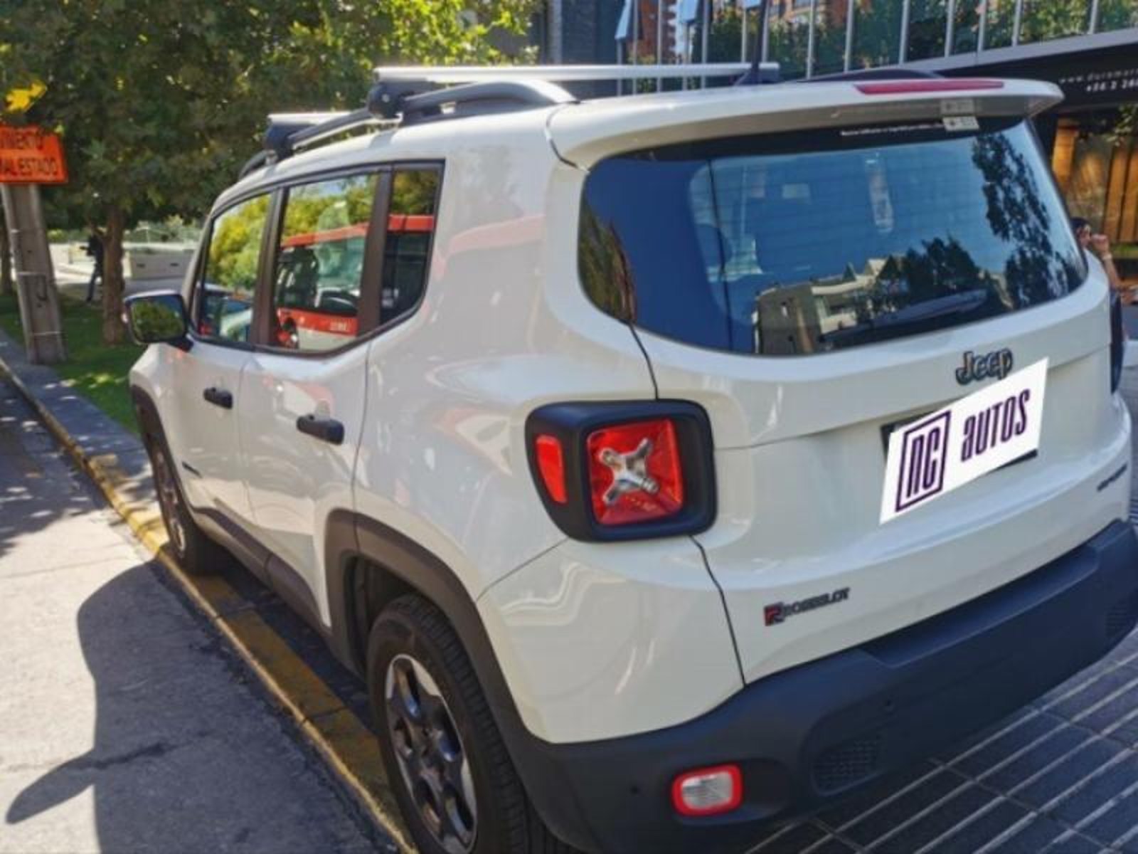 Jeep RENEGADE SPORT 1.7 2016 - Foto 2 de 10