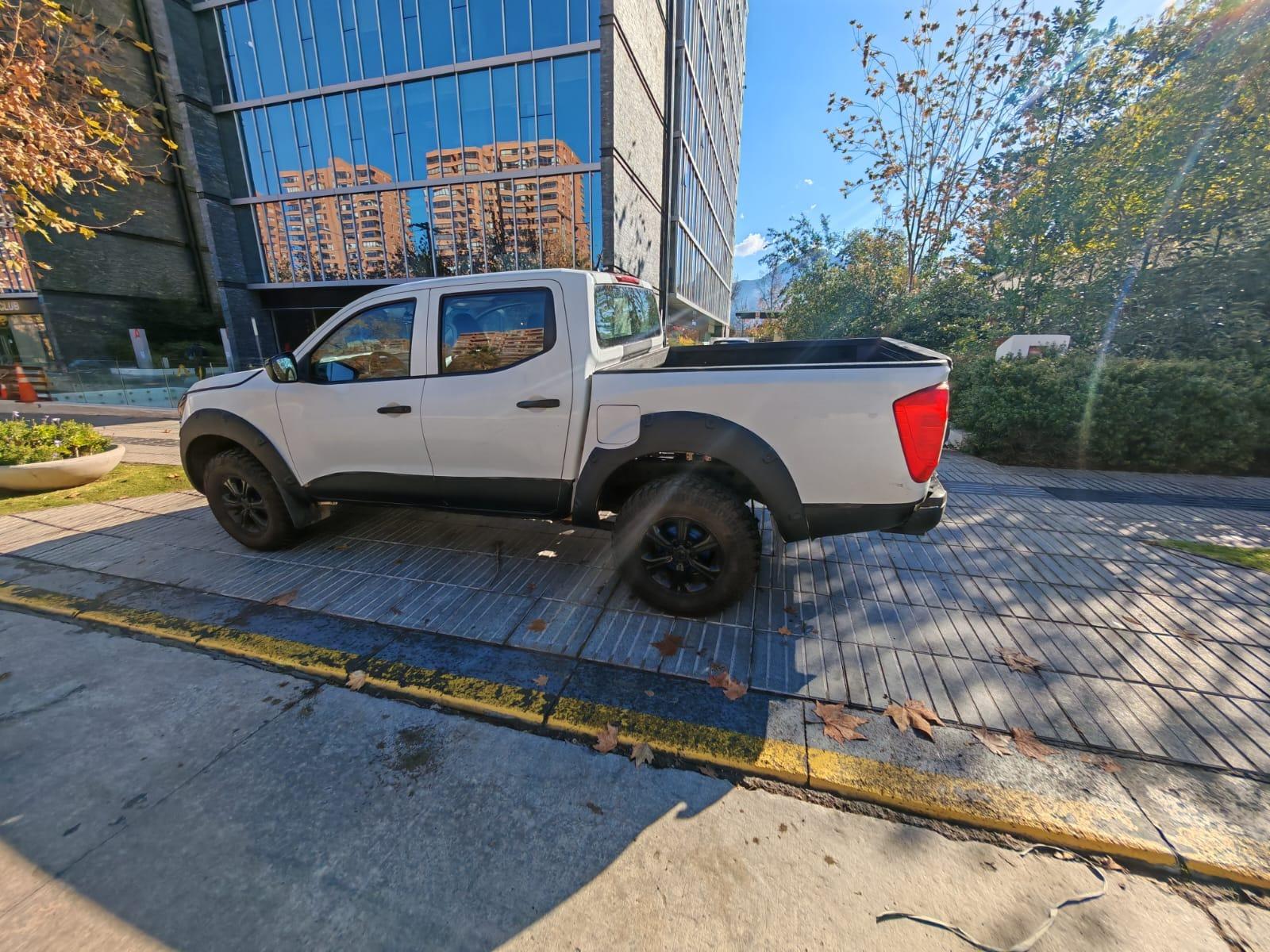 Nissan NP300 XE 4X4 2020 - Imagen 6 de 10