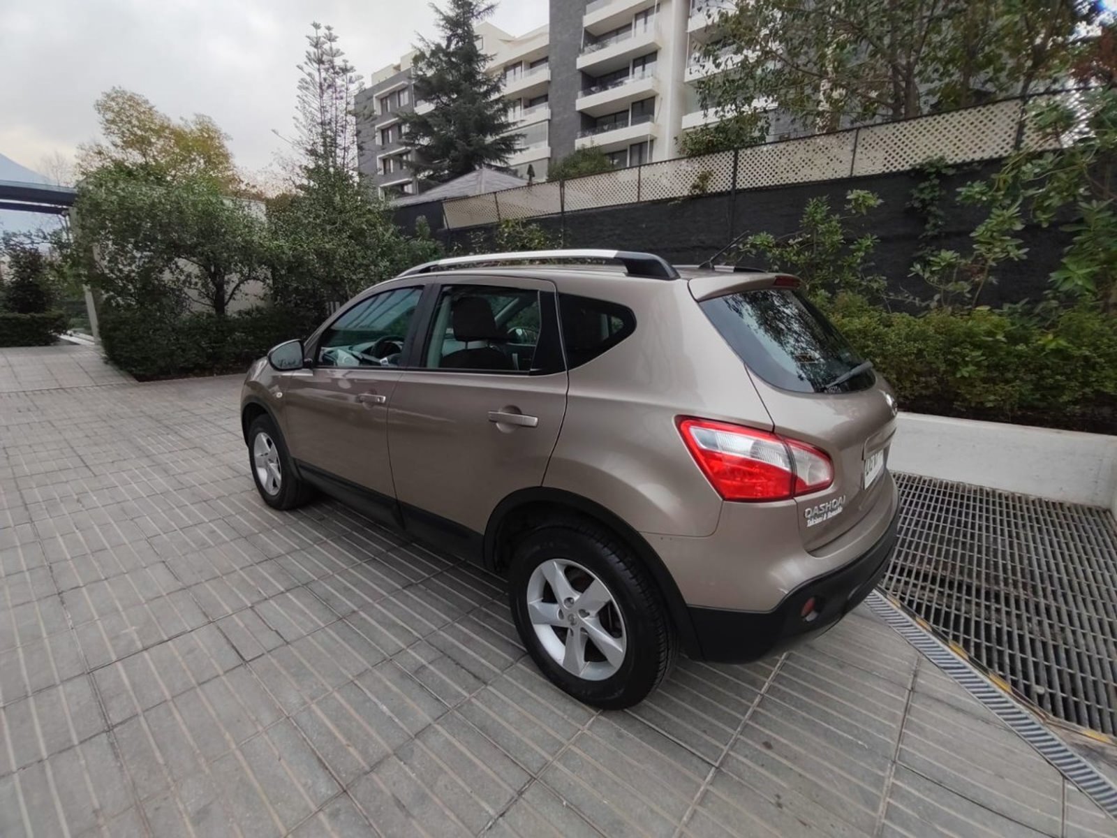 Nissan QASHQAI 1.6 4X2 MT 5P 2011 - Foto 4 de 10