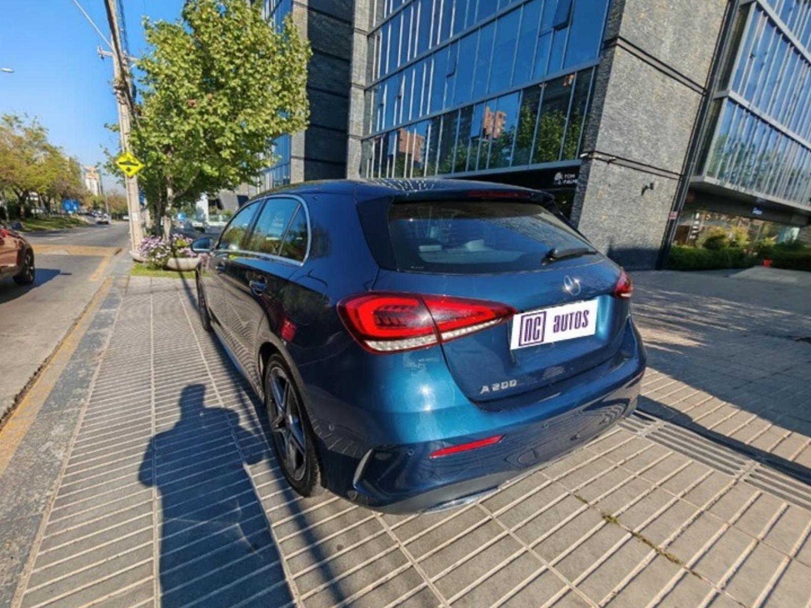 Mercedes-Benz A200 1.3 AMG LINE 2022 - Imagen 4 de 10