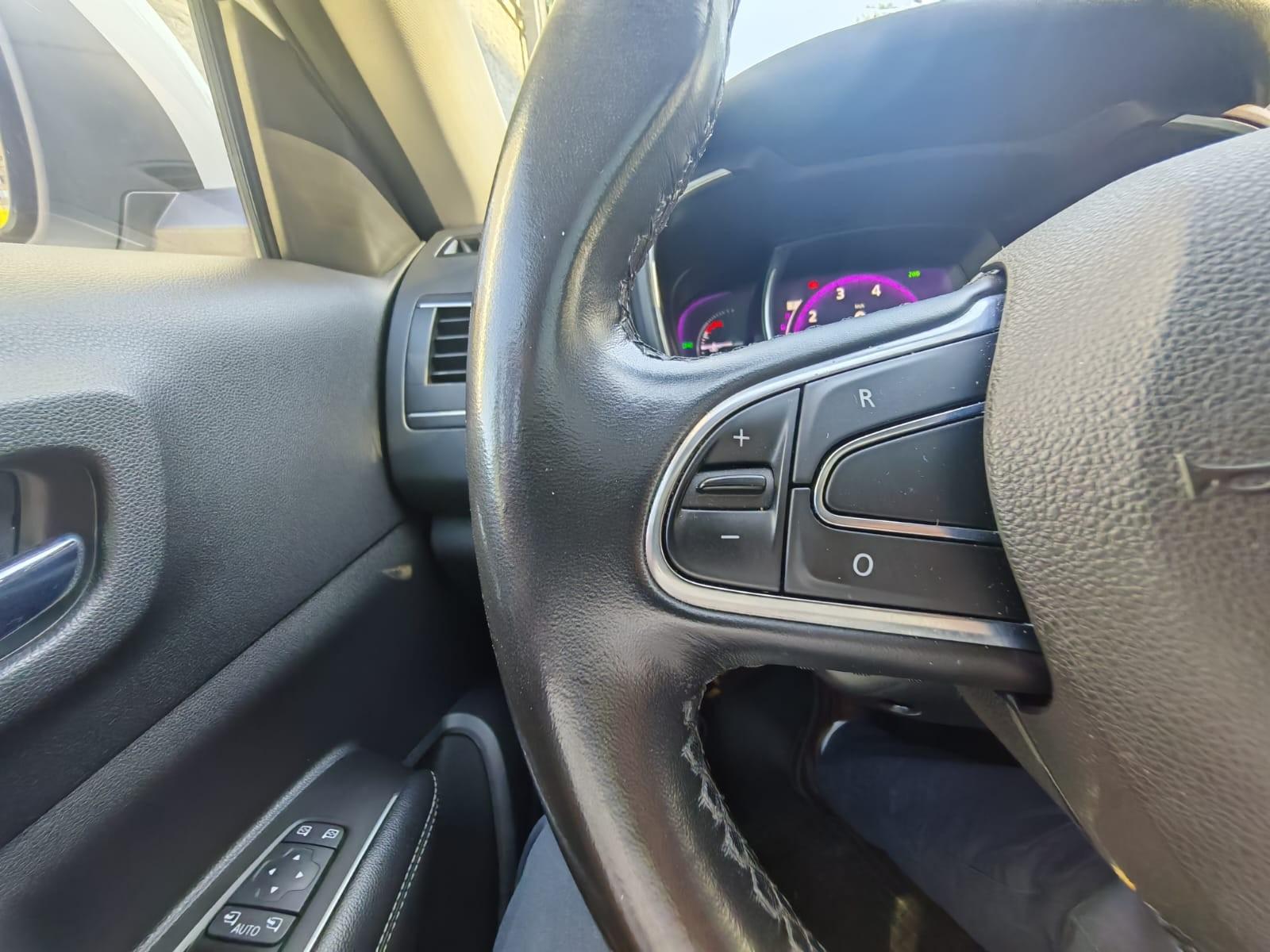 Renault KOLEOS 2.5 CVT Auto Intens 4WD 2022 - Imagen 9 de 10