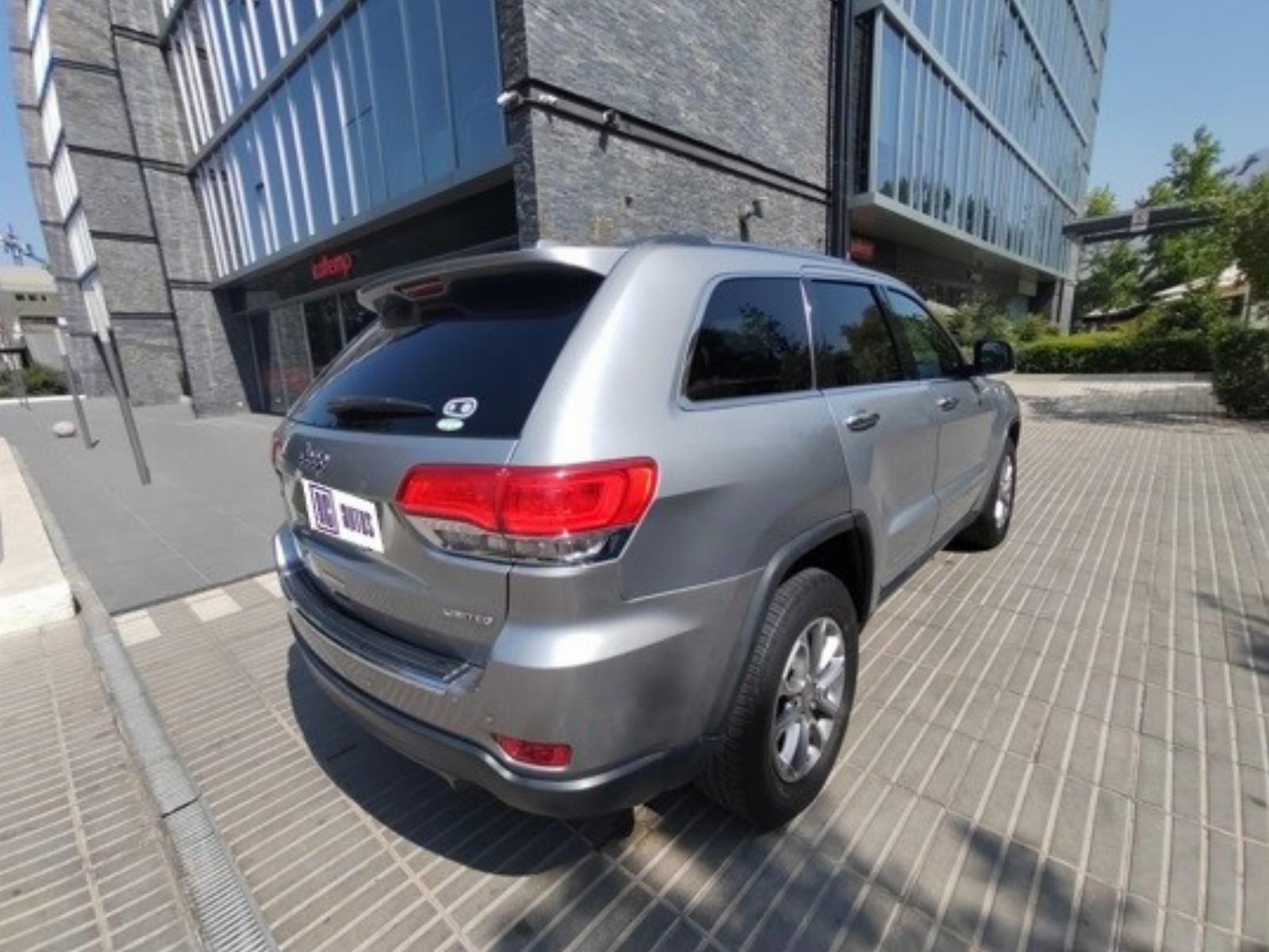 Jeep GRAND CHEROKEE LIMITED 3.6 AUTO 2014 - Foto 2 de 10