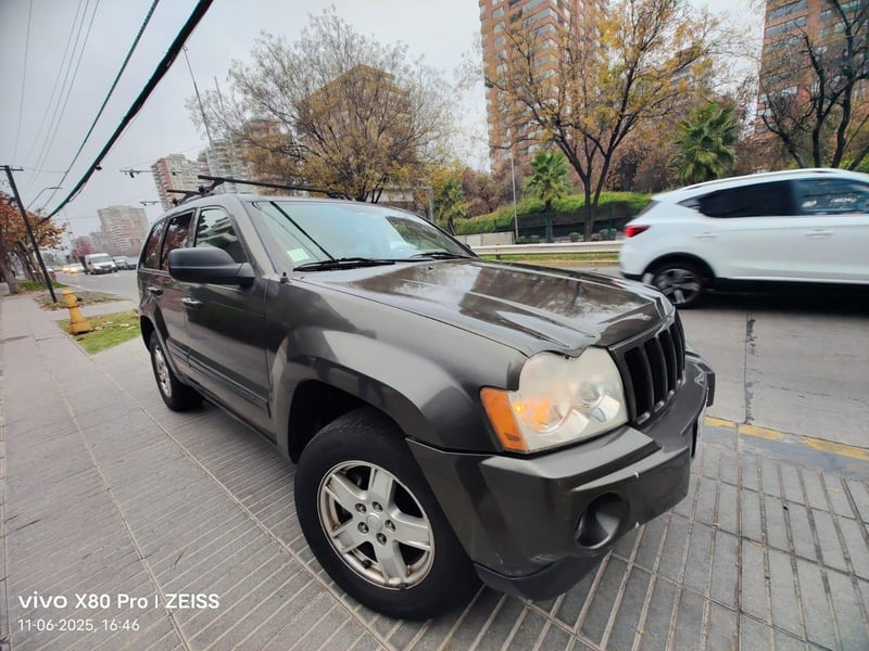 Jeep NEW GRAND CHEROKEE LAREDO 4X4 2006