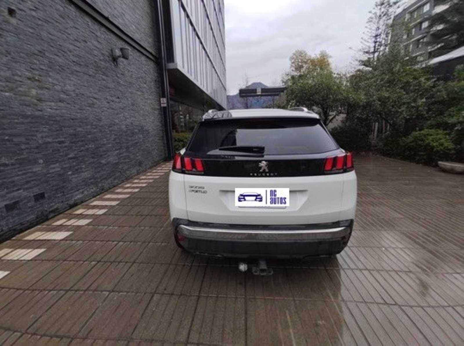 Peugeot 3008 1.6 ALLURE PACK THP 165 4X2 EAT6 5P 2024 - Imagen 8 de 10