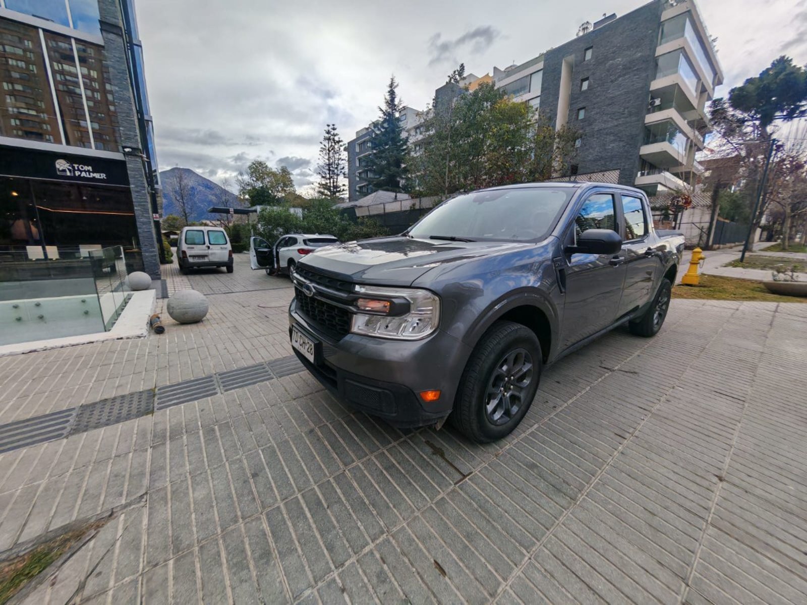 Ford MAVERICK 2.0 XLT 4X2 AT 4P. 2024 - Foto 3 de 9