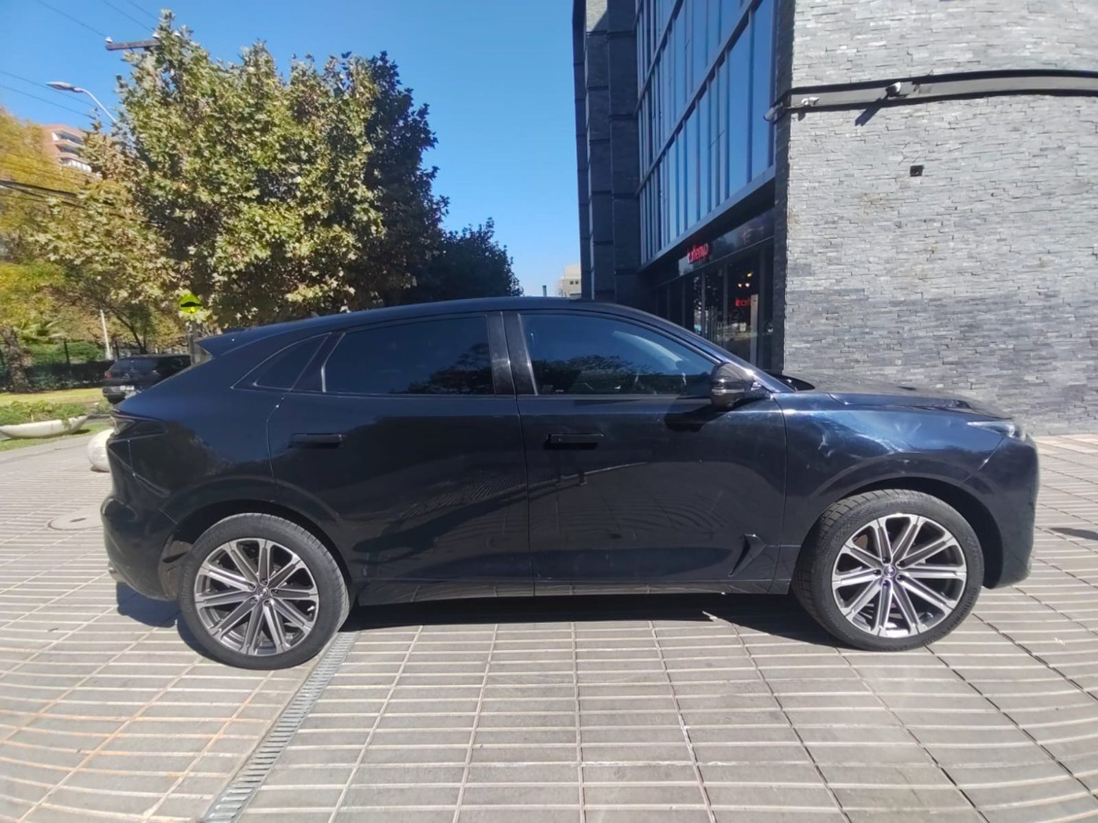 Changan UNI-K 2.0T Elite Auto 4WD 2024 - Imagen 5 de 10