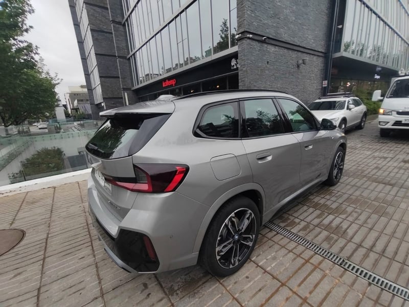 BMW X1 1.5T 25E M SPORT HIBRIDO XDRIVE 4X4 AT 5P 2025 - Imagen 3 de 10