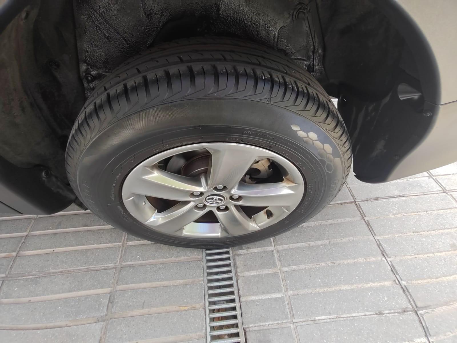 Toyota RAV 4 2.5 Super Lujo Auto 2015 - Imagen 7 de 10