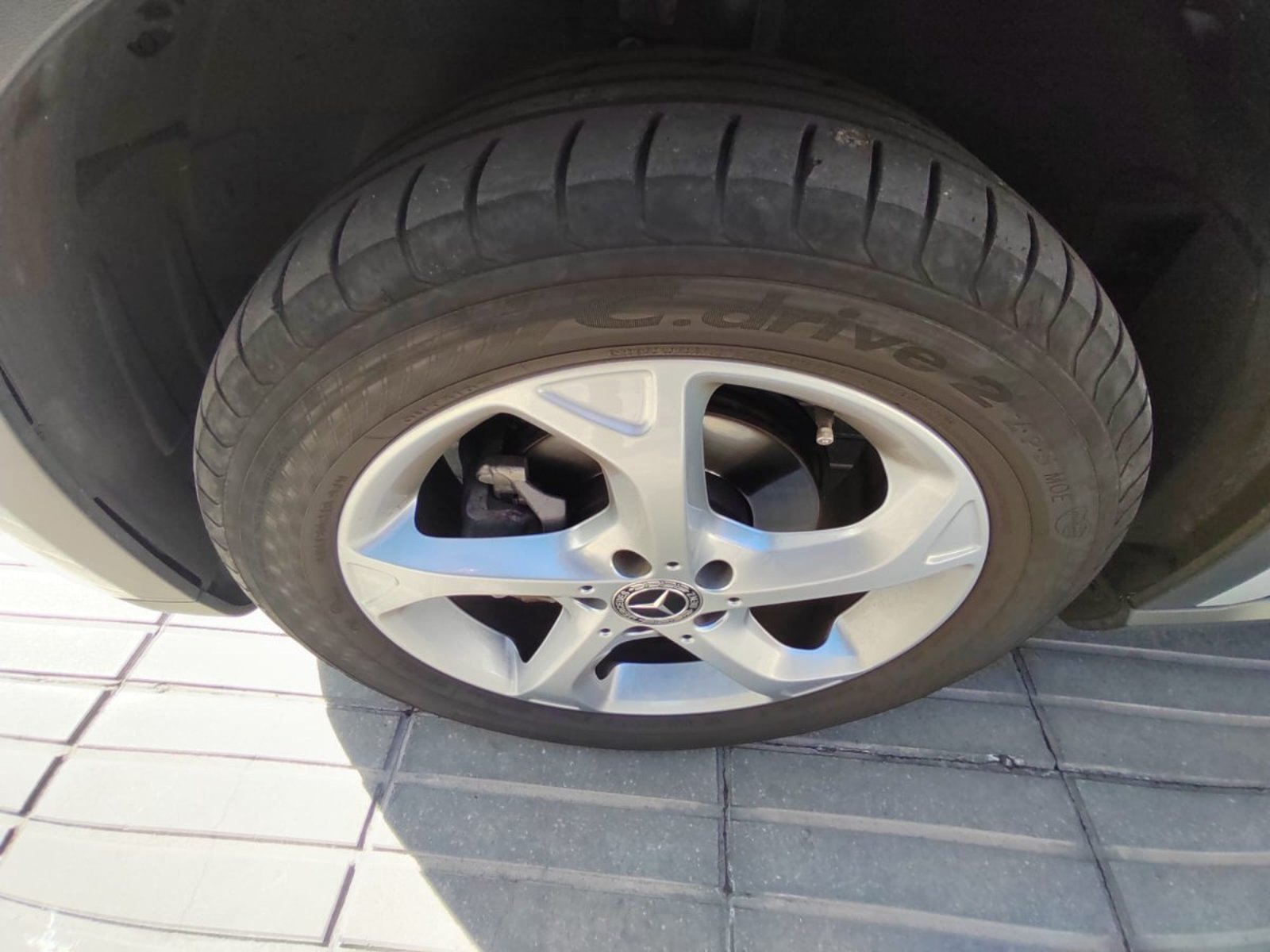 Mercedes-Benz GLA 200 1.6 SPORT 4X2 AT 5P 2020 - Imagen 9 de 10