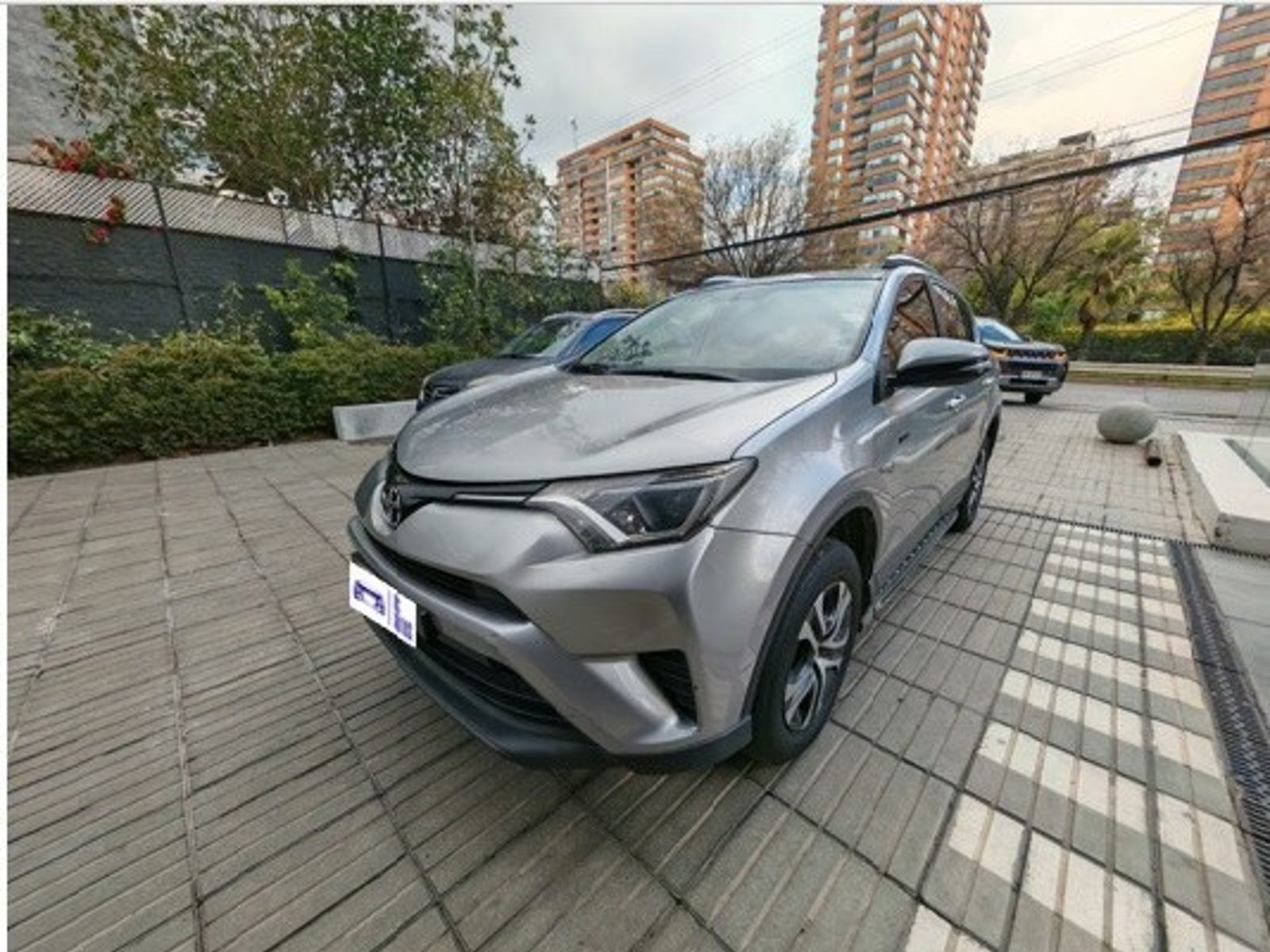 Toyota RAV 4 2.0 ADVENTURE 4X2 LUJO AT 5P 2019 - Foto 2 de 10