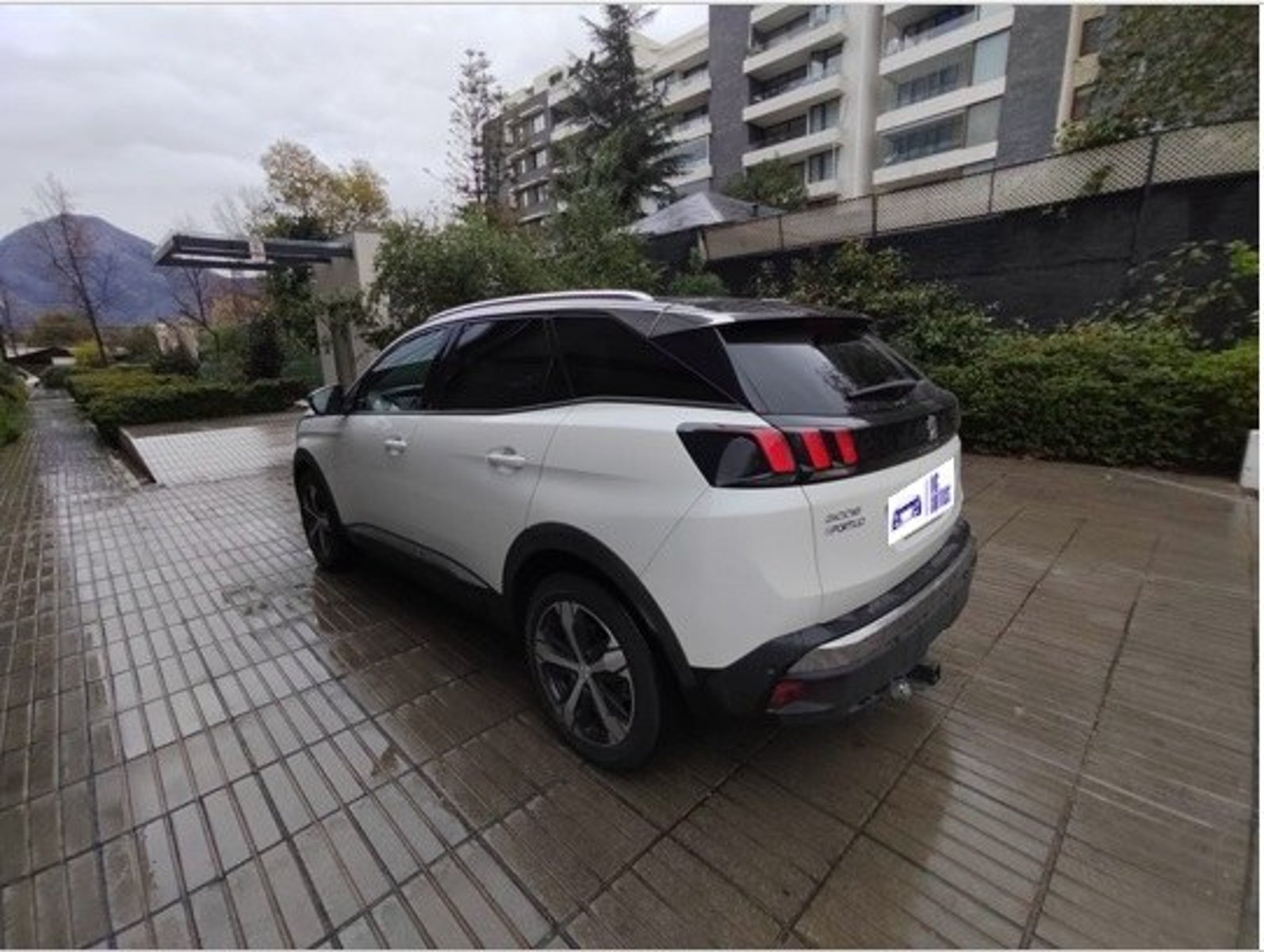 Peugeot 3008 1.6 ALLURE PACK THP 165 4X2 EAT6 5P 2024 - Imagen 6 de 10