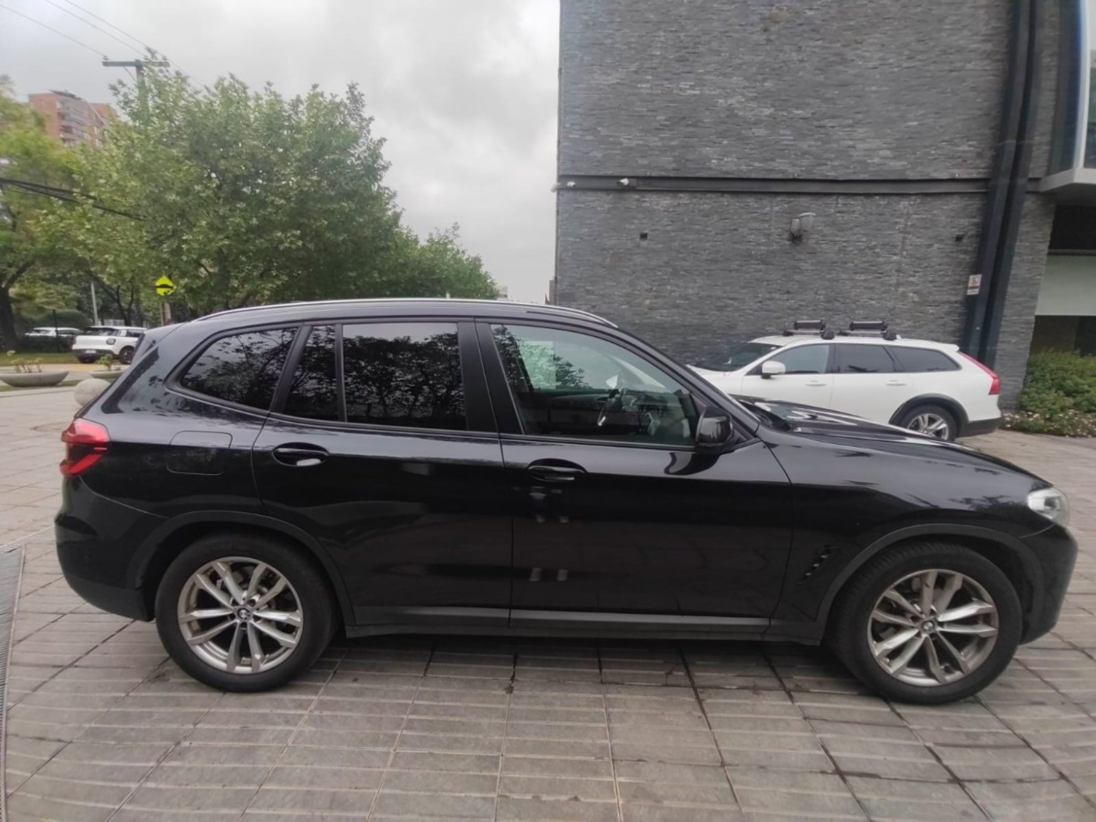 BMW X3 3.0 X-DRIVE 4X4 AT 5P 2019 - Foto 3 de 10
