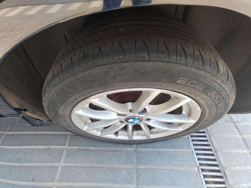 BMW 114I 1.6 2013 - Imagen 9 de 10