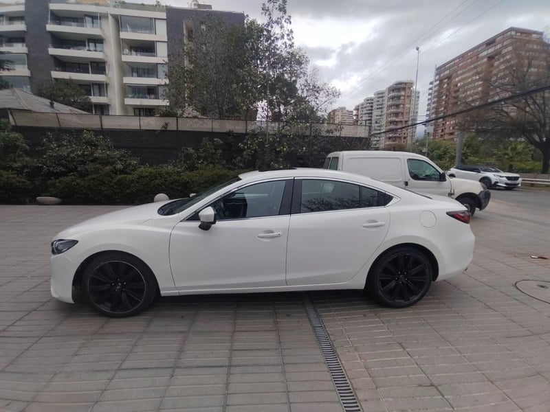 Mazda 6 2.5 GT CA 4X2 6AT 4P 2021 - Imagen 6 de 10