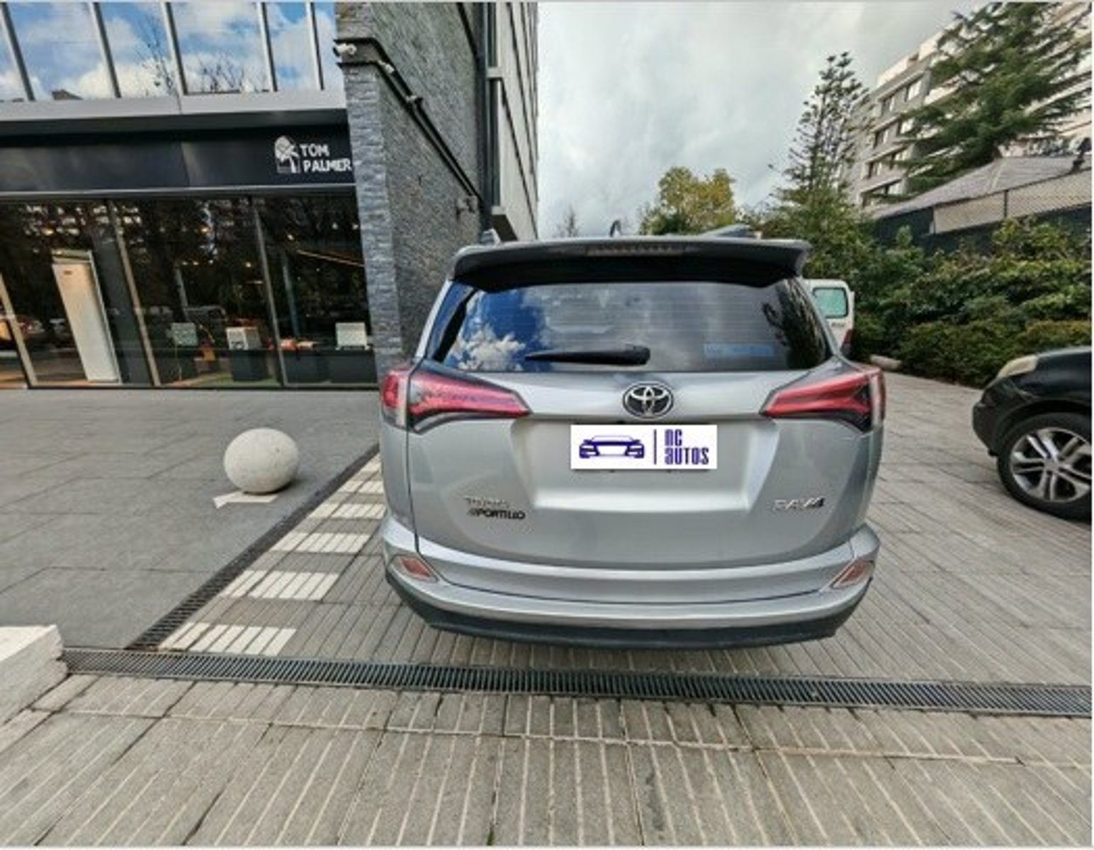 Toyota RAV 4 2.0 ADVENTURE 4X2 LUJO AT 5P 2019 - Imagen 6 de 10