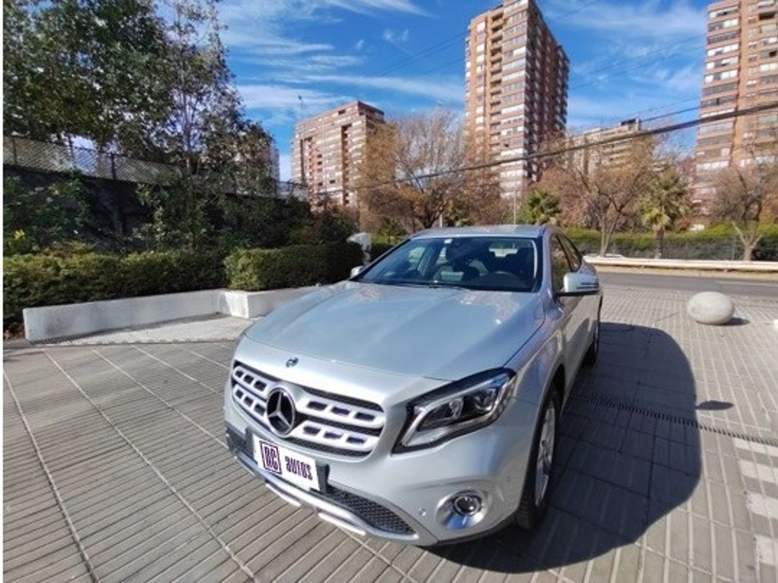 Mercedes-Benz GLA 200 1.6 SPORT 4X2 AT 5P 2020 - Foto 2 de 10