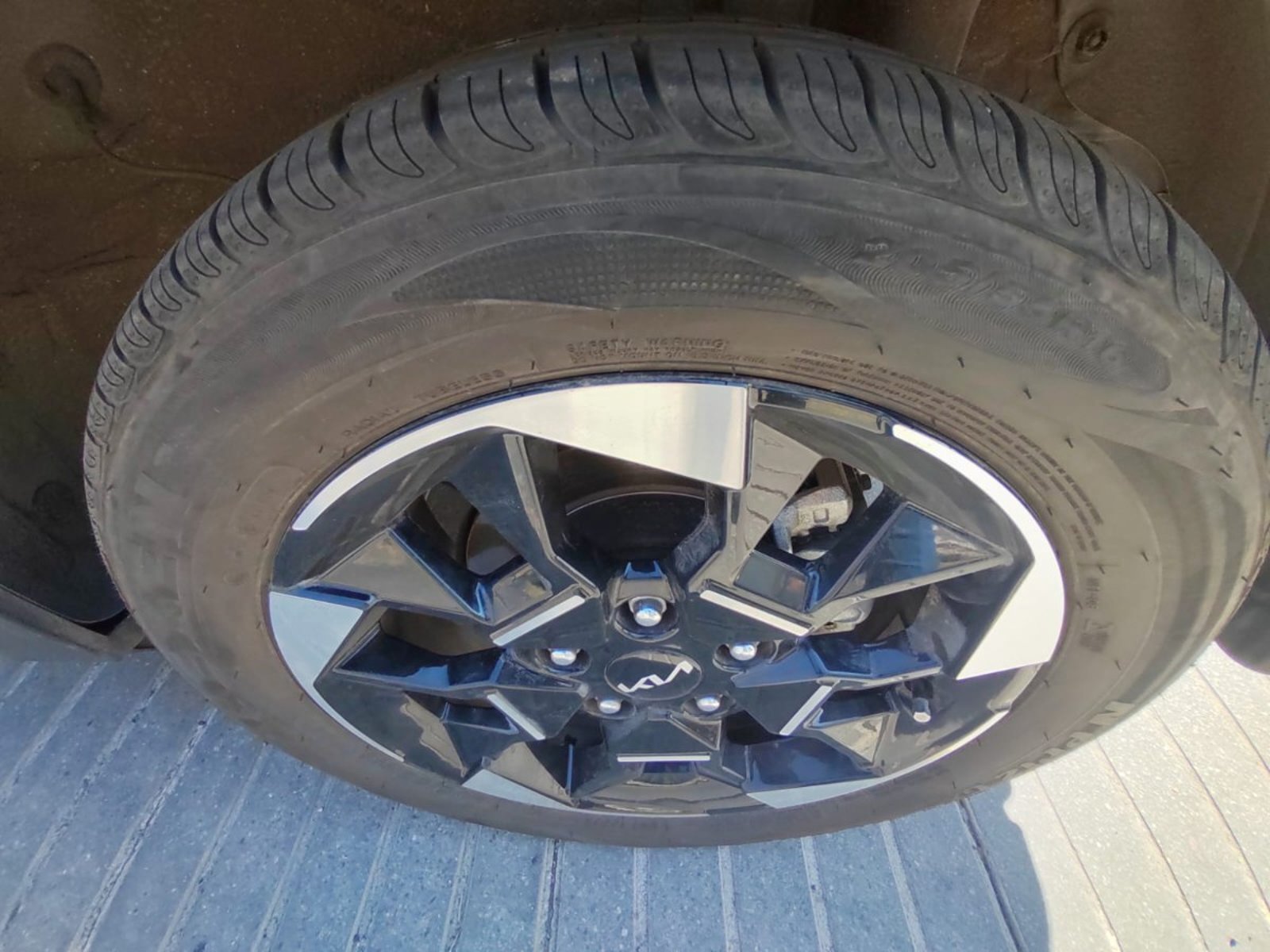 Kia SONET 1.5 EX 4X2 IVT AT 5P 2025 - Imagen 9 de 10