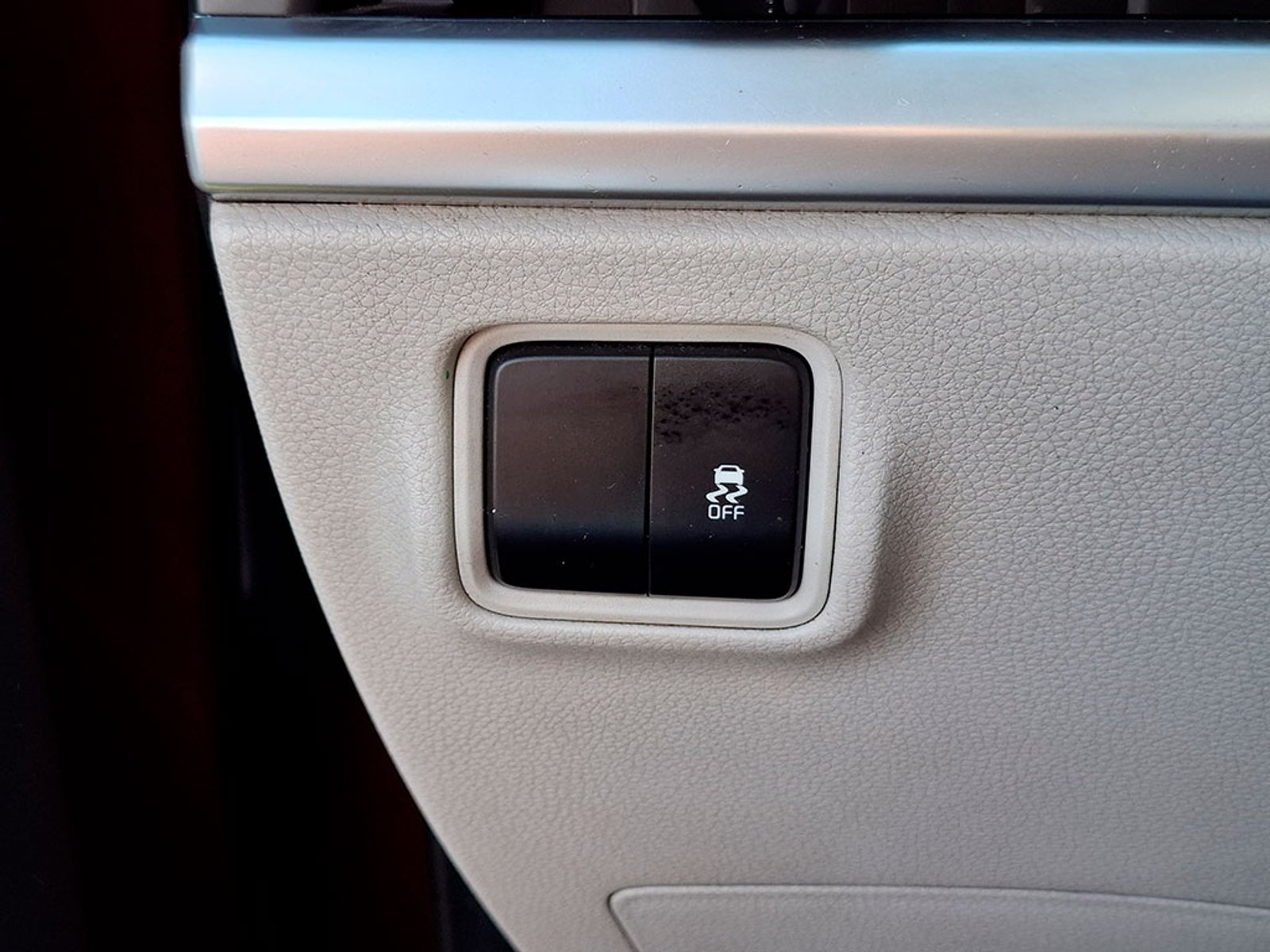 Kia CARENS LX 1.5 2023 - Imagen 10 de 20