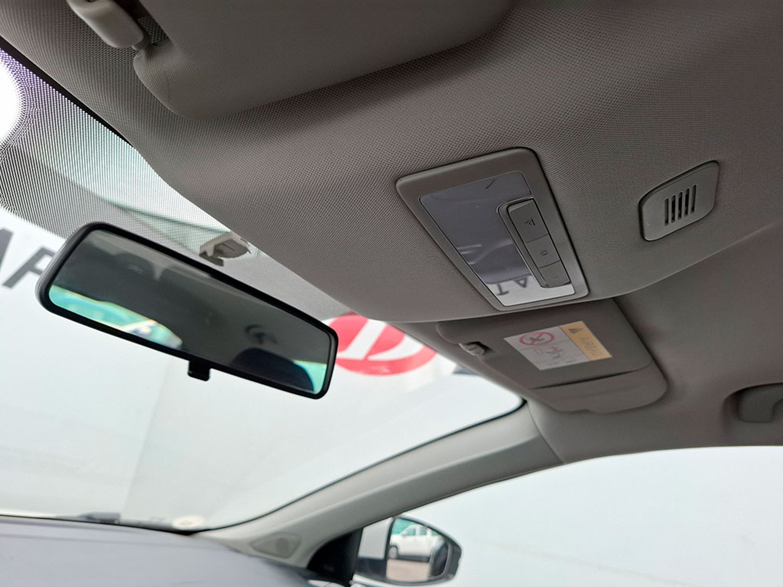 MG MG6 1.5T MT COM 2023 - Imagen 13 de 20