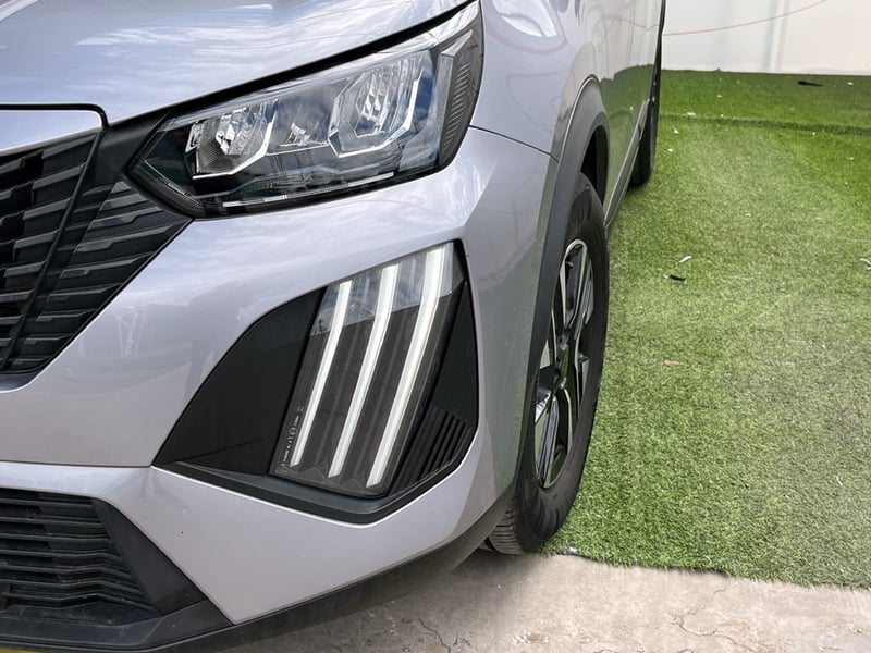 Peugeot 2008 ACTIVE 130 1.2 2024 - Imagen 9 de 20