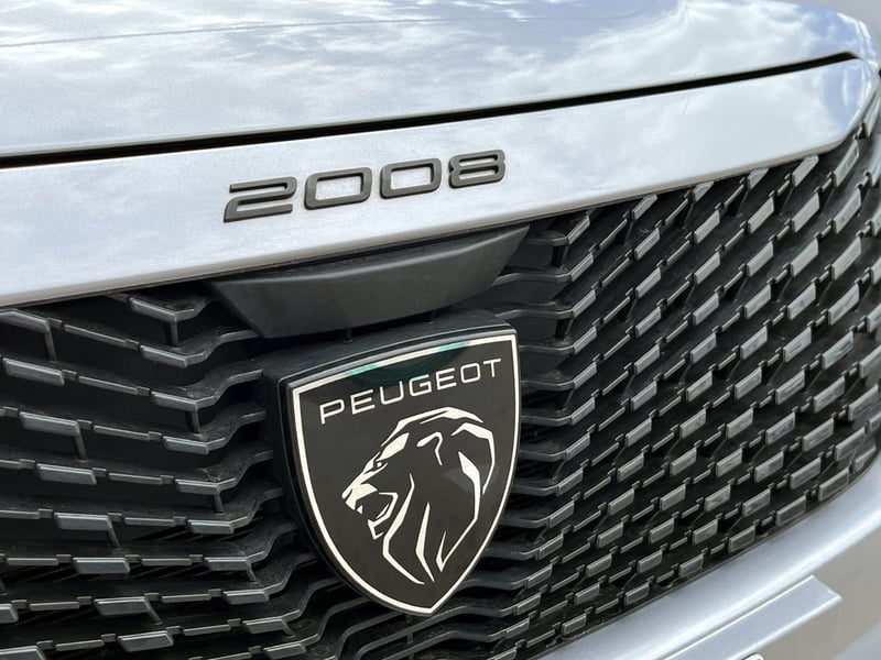 Peugeot 2008 ACTIVE 130 1.2 2024 - Imagen 8 de 20