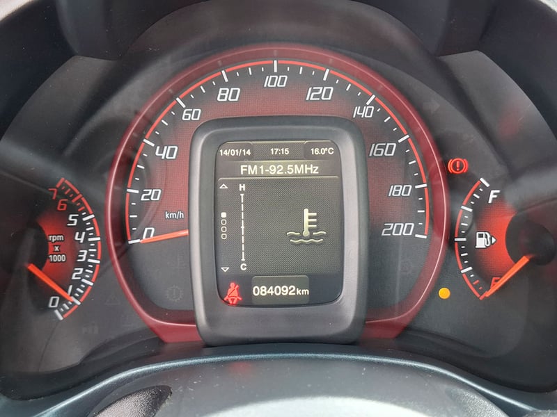 Fiat UNO SPORTING 1.4 2018 - Imagen 13 de 20