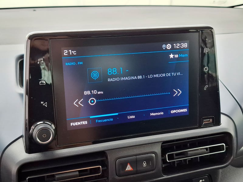 Peugeot RIFTER ALLURE BLUE HDI 4X2 1.5 2023 - Imagen 14 de 20