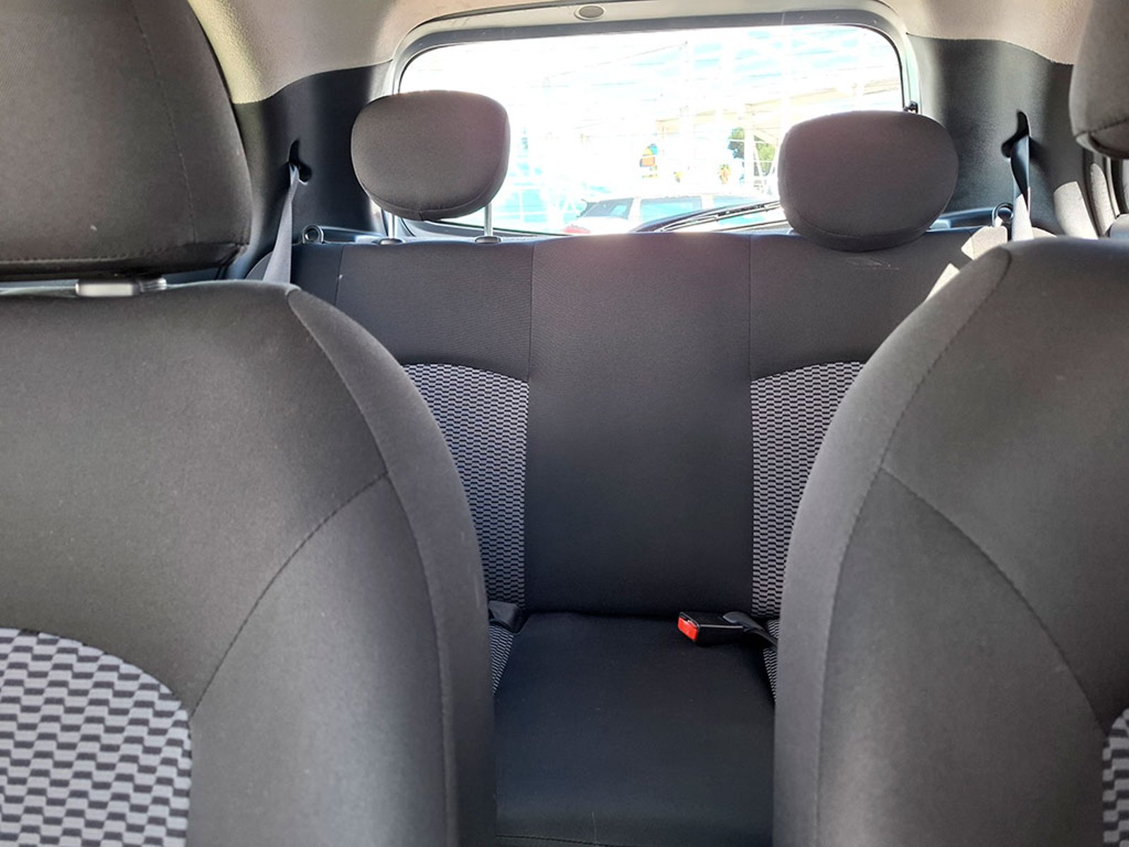 Nissan MARCH SPORT 1.6 2018 - Imagen 18 de 19