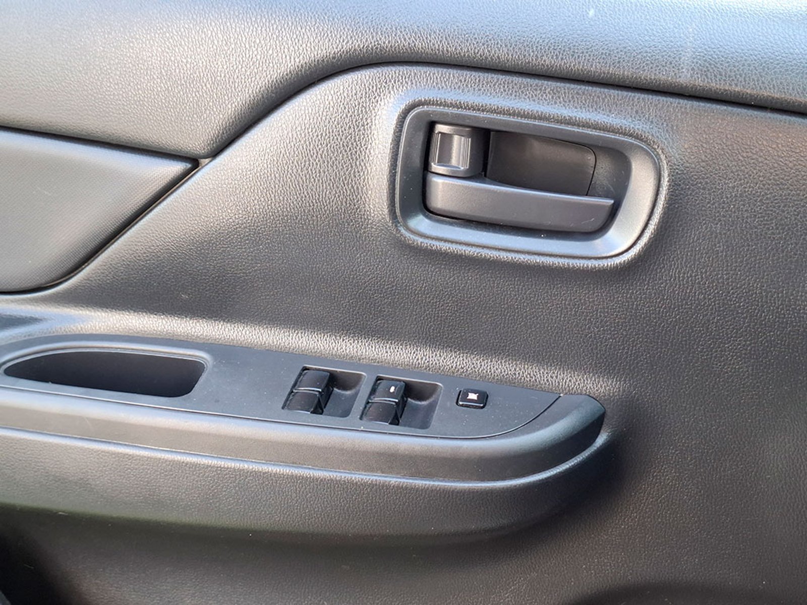 MITSUBISHI L200 WORK 2024 - Imagen 12 de 20