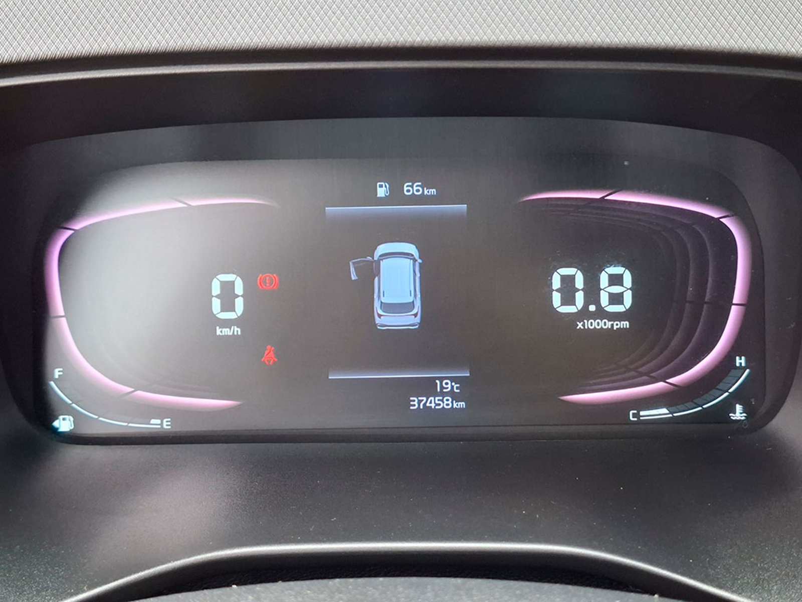 Kia CARENS LX 2.0 2023 - Imagen 8 de 20