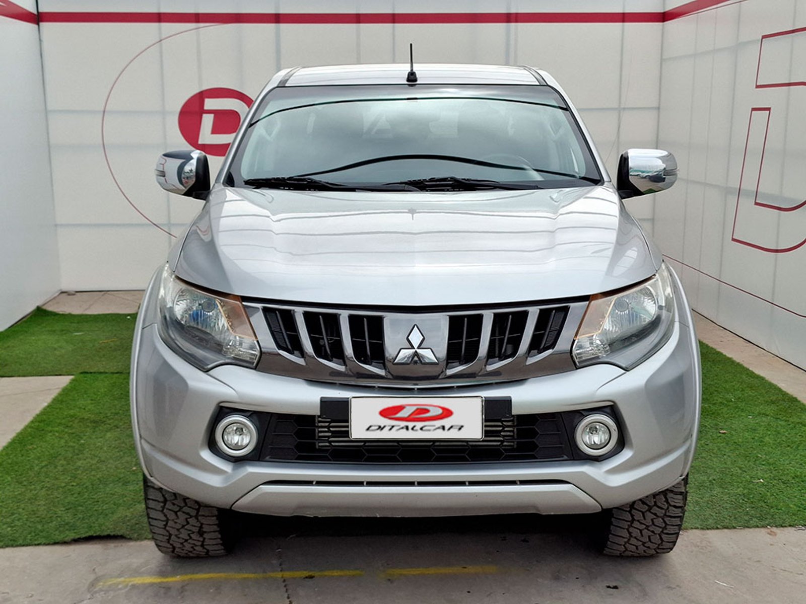 Mitsubishi L200 DAKAR MT 2018 - Foto 2 de 20