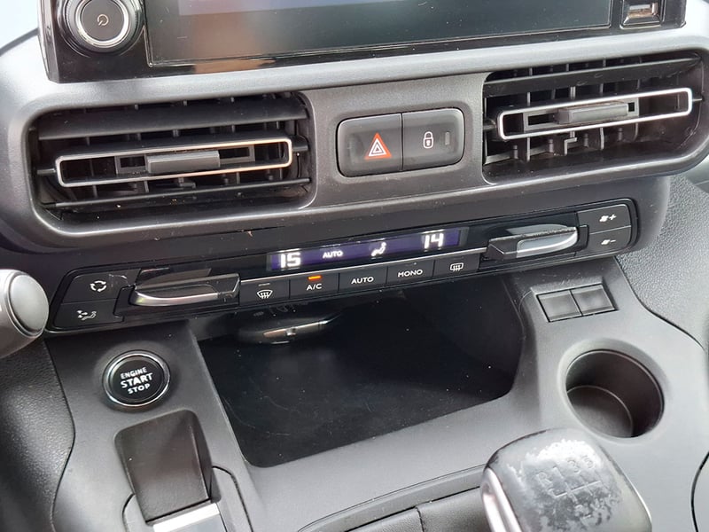 Peugeot RIFTER ALLURE BLUE HDI 4X2 1.5 2023 - Imagen 16 de 20