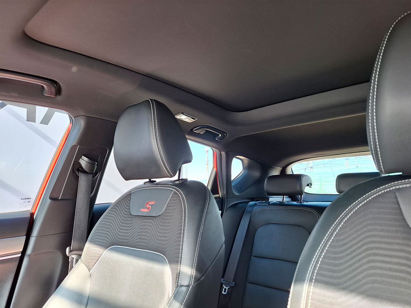 GEELY COOLRAY 1.5 AUT 2022 - Imagen 7 de 20