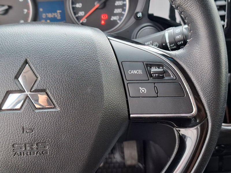 Mitsubishi OUTLANDER 2.0 2018 - Imagen 12 de 20