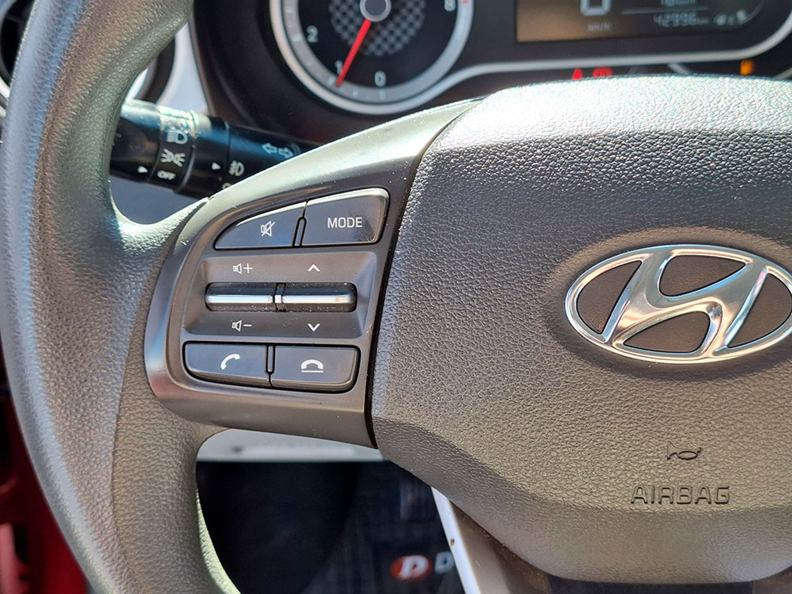 Hyundai GRAND I10 HB 1.2 2021 - Imagen 16 de 20