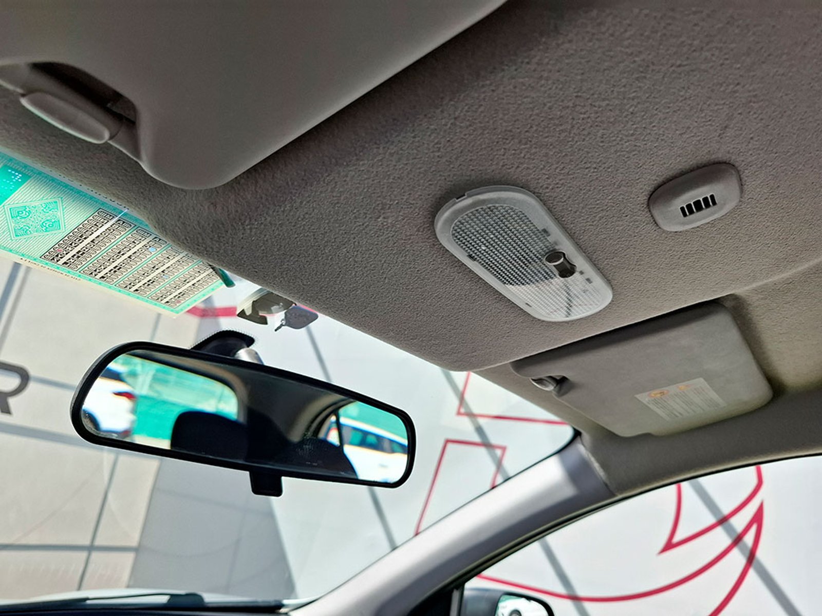 Nissan MARCH SPORT 1.6 2018 - Imagen 16 de 19
