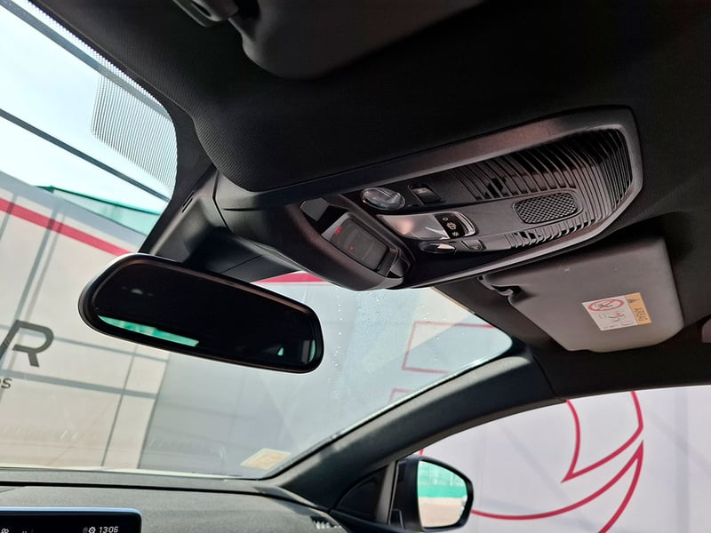 Peugeot 3008 PURETECH 1.2L 2024 - Imagen 18 de 20