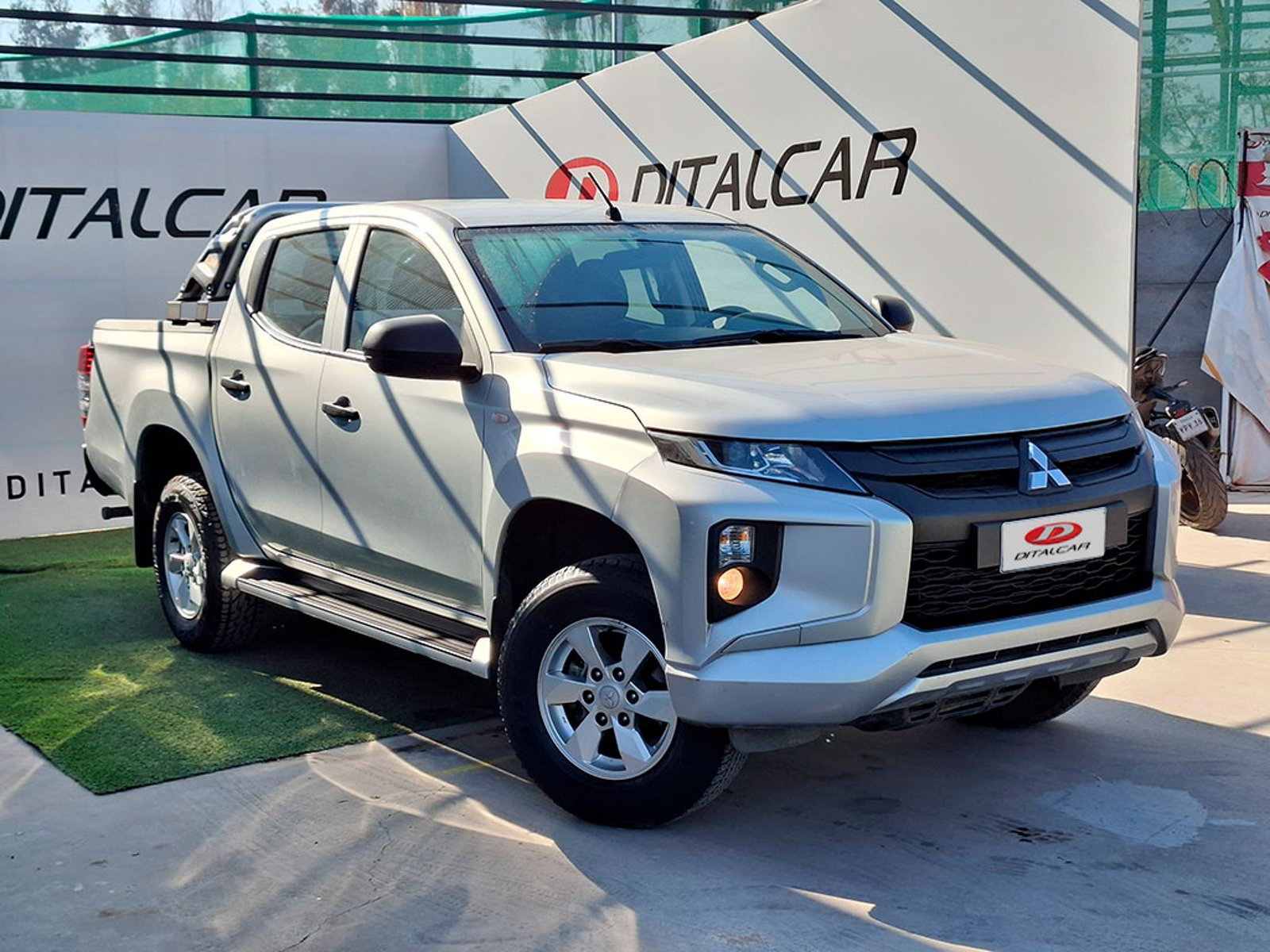 Mitsubishi L200 WORK 2024 - Foto 4 de 20