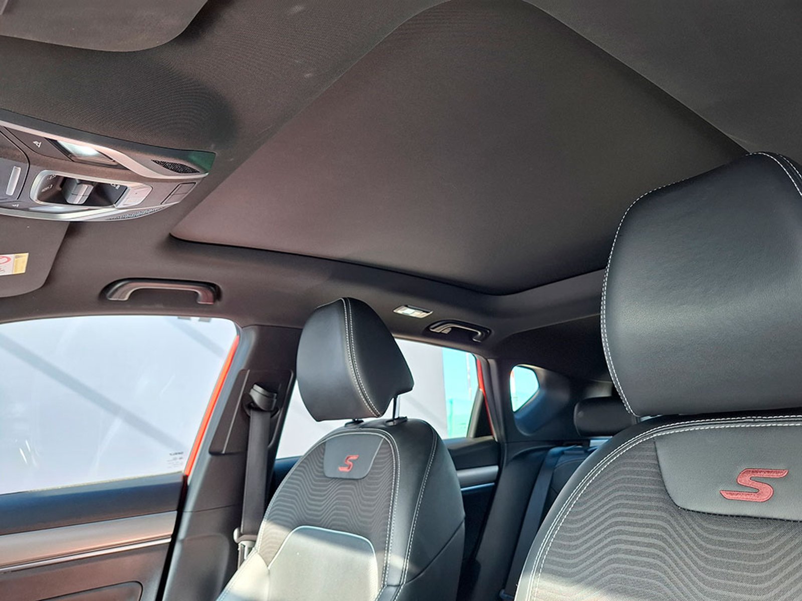 GEELY COOLRAY 1.5 AUT 2022 - Imagen 9 de 20