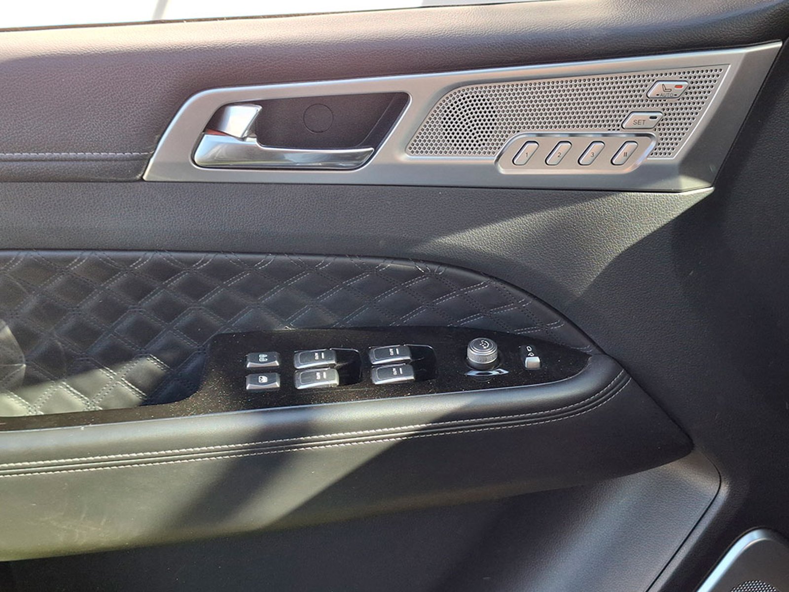 SsangYong NEW REXTON 4X4 AT LIMITED PLUS 2023 - Imagen 14 de 20