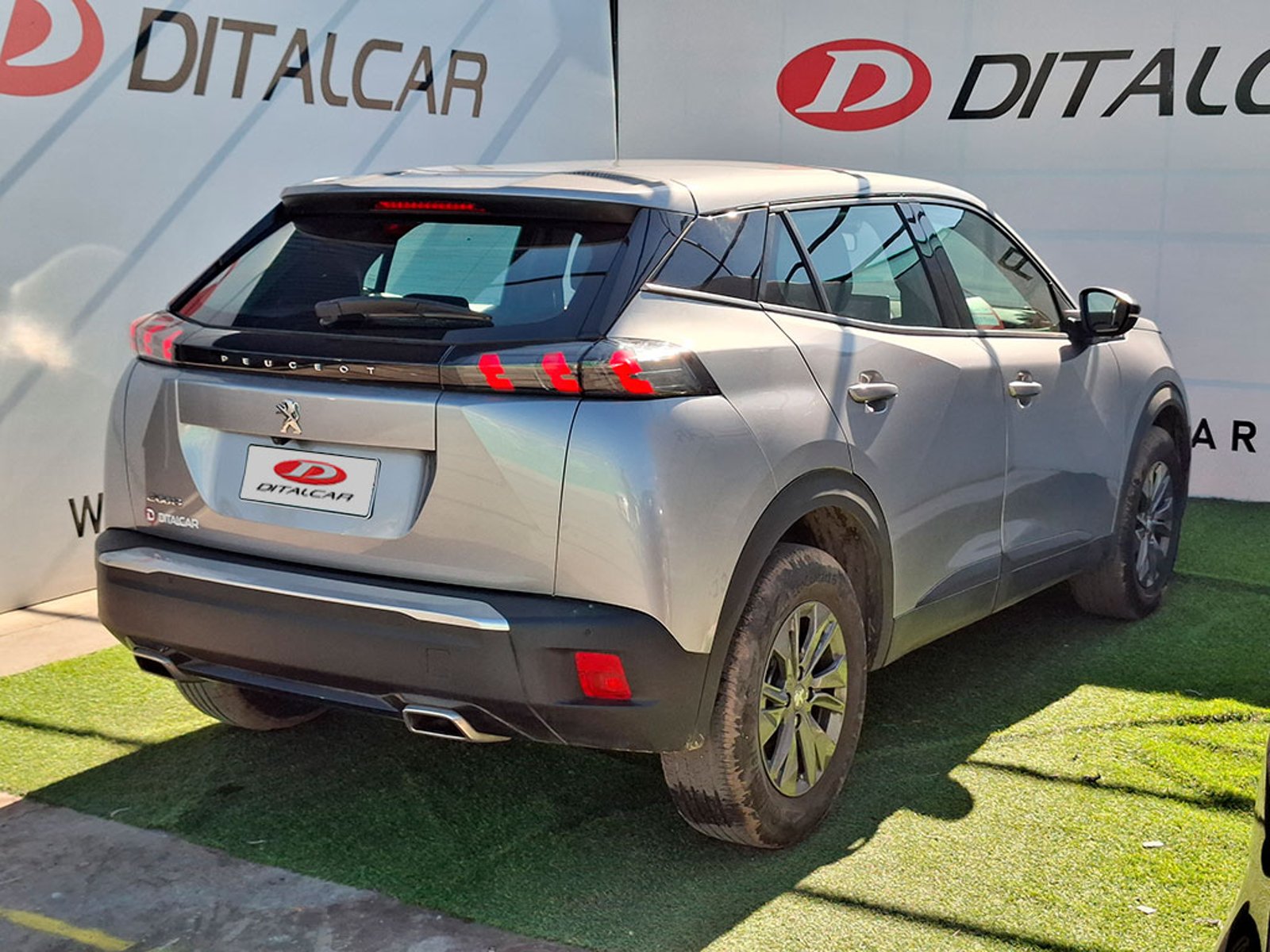 Peugeot 2008 PURETECH 1.2 MT 2019 - Foto 4 de 20