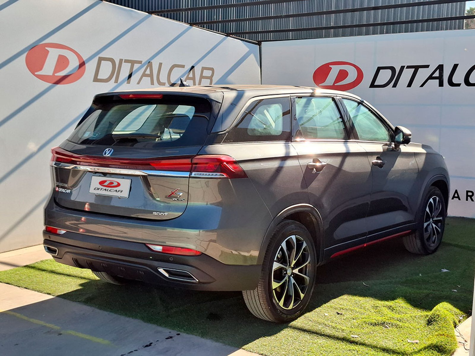CHANGAN X7 PLUS LUXURY 1.5 AUT 2019 - Foto 3 de 20