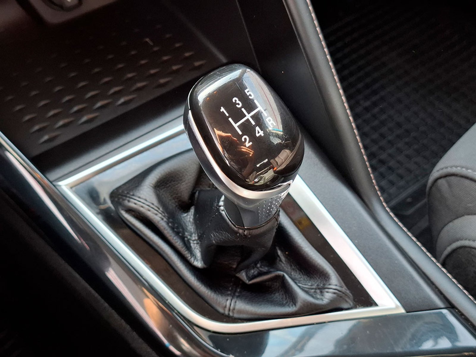 Changan NEW CS15 LUXURY1.5 2022 - Imagen 12 de 20