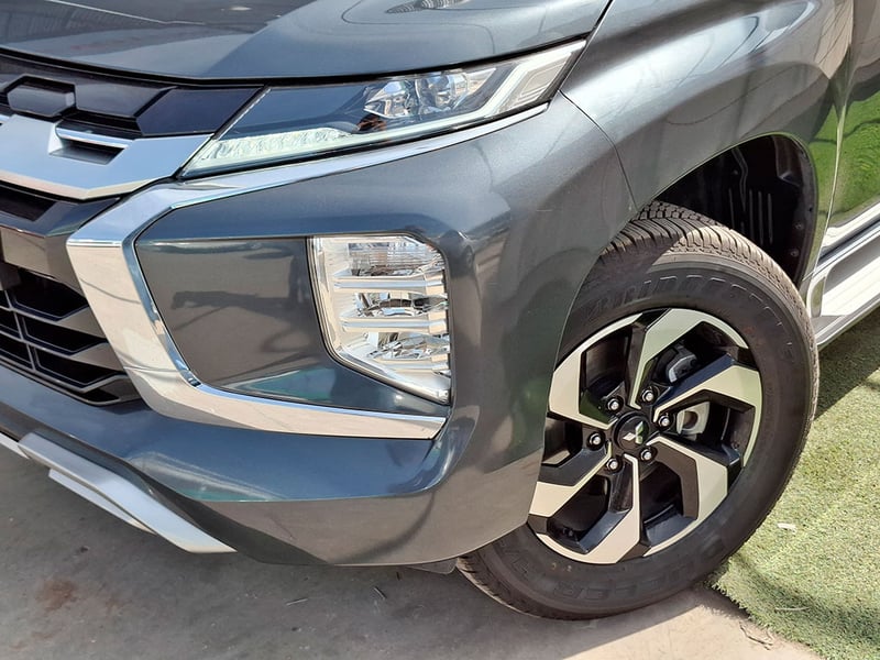 Mitsubishi NEW MONTERO SPORT 3.0 2WD AT 2025 - Imagen 7 de 20